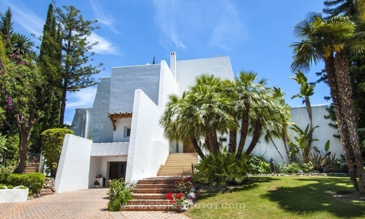 Eerstelijn golf design villa te koop in Nueva Andalucia, Marbella 4