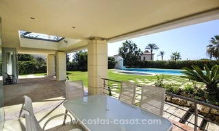 Beachside villa te koop - Marbella oost - Costa del Sol 5