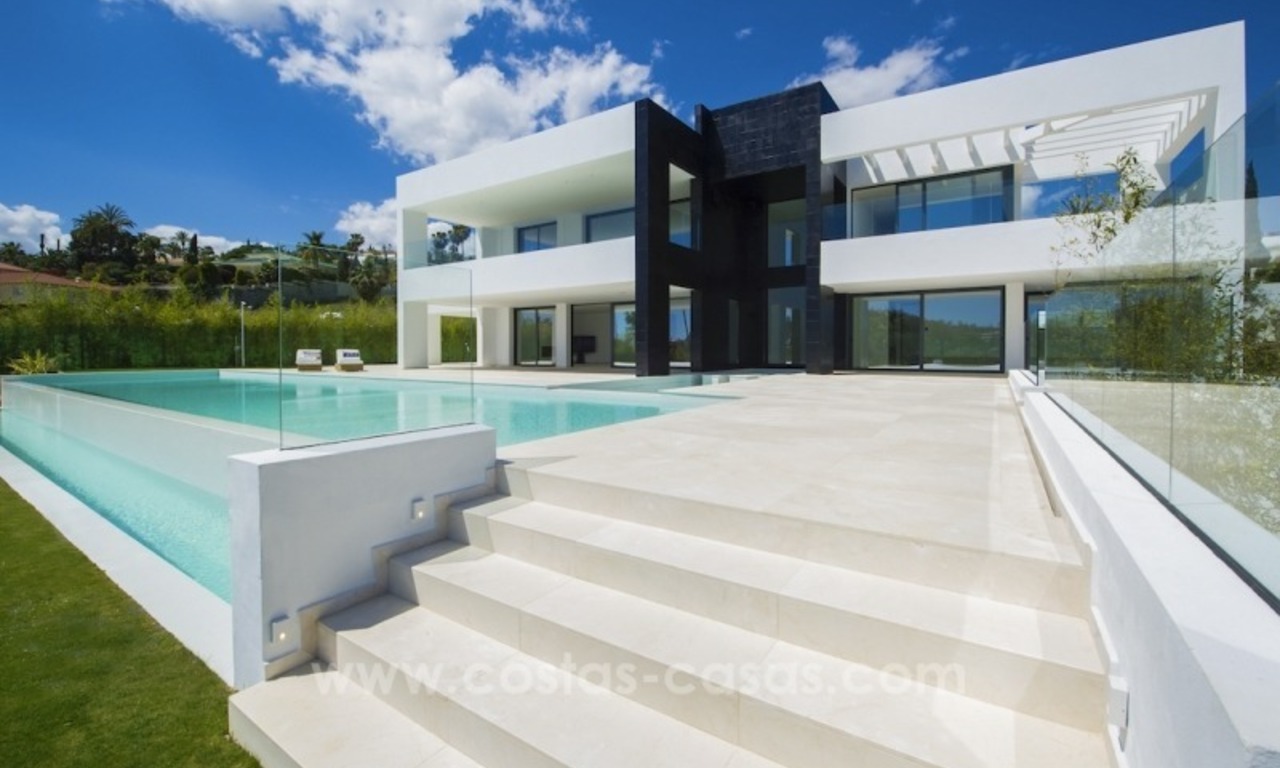 Nieuwe Moderne Design Villa te koop in Nueva Andalucia, Marbella 1