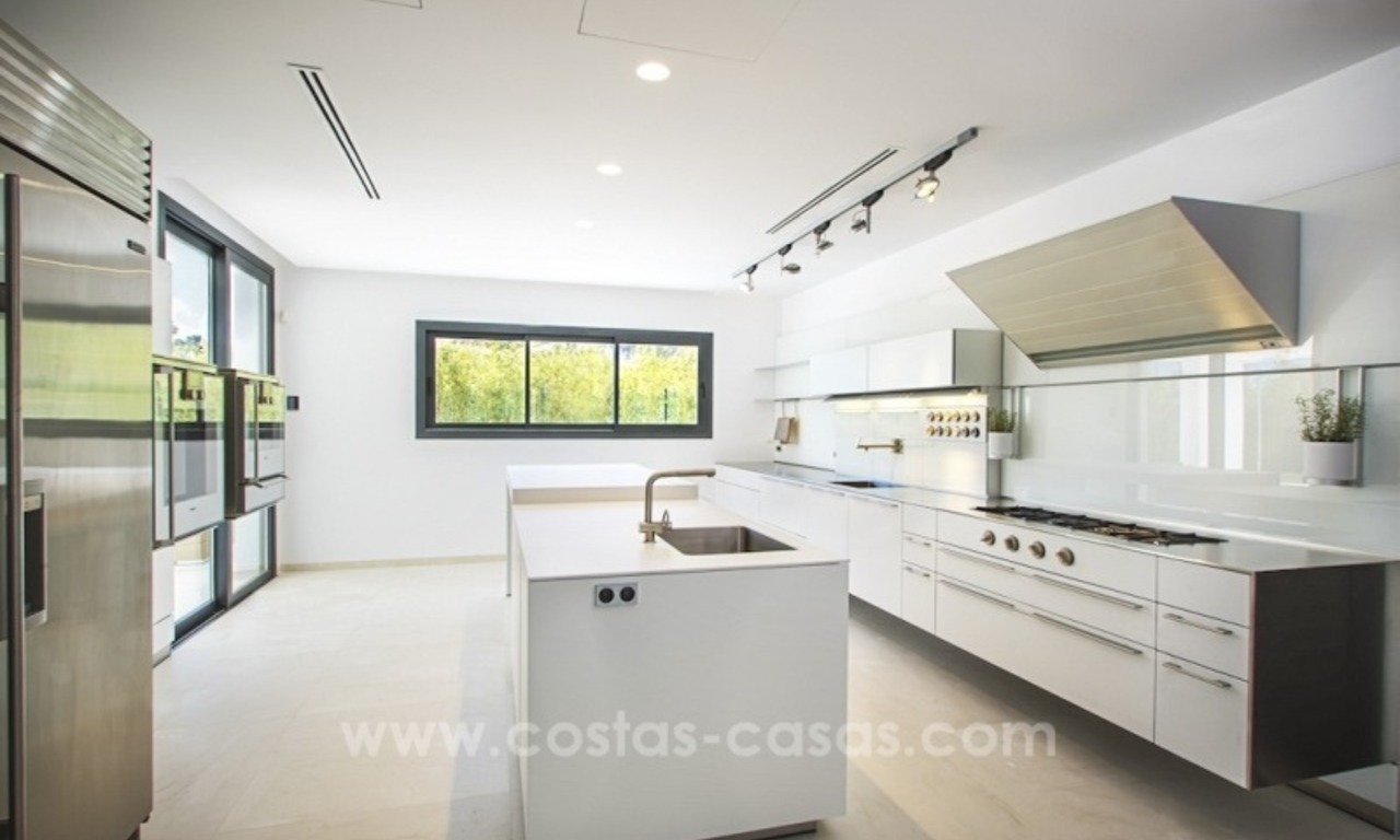 Nieuwe Moderne Design Villa te koop in Nueva Andalucia, Marbella 19