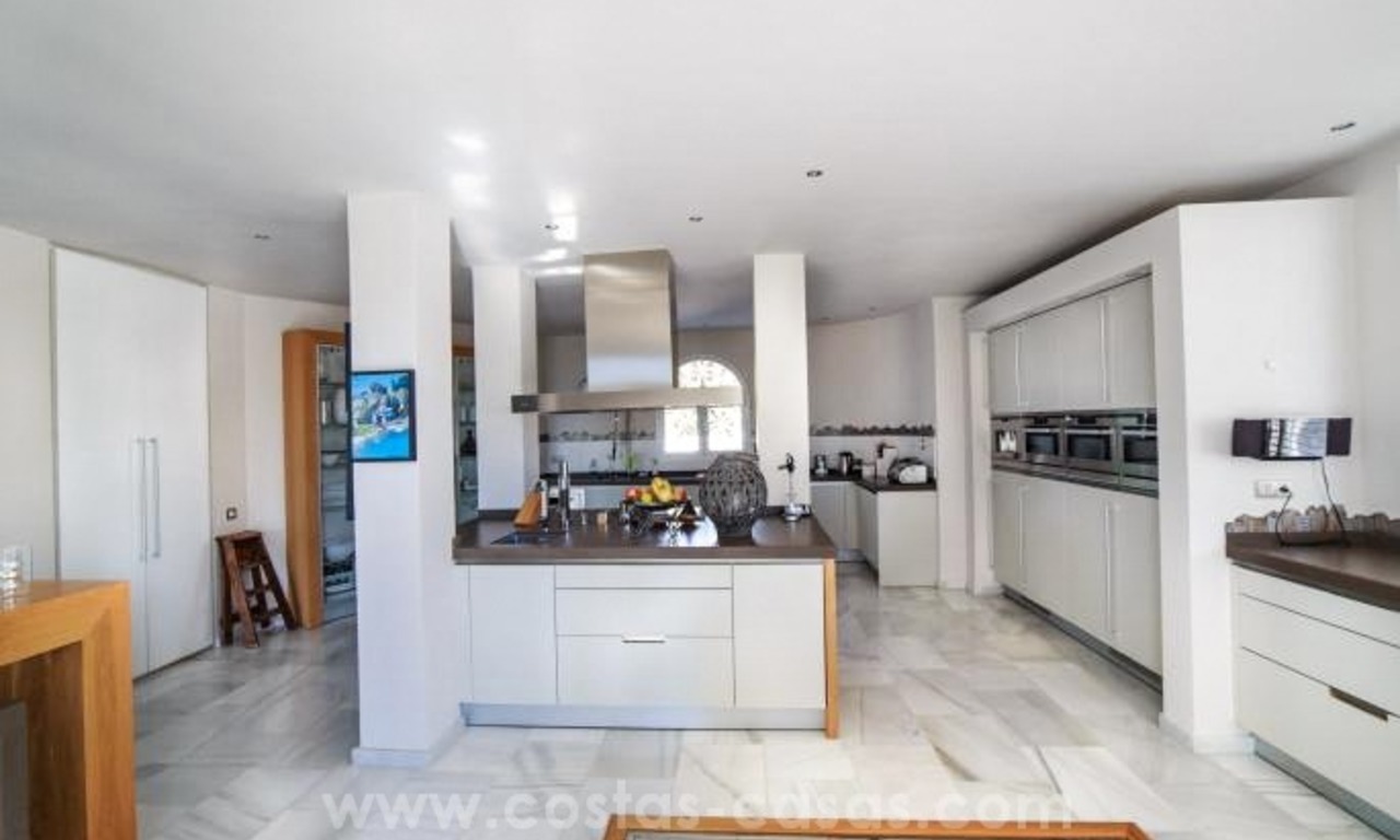 Designer golf villa te koop in Nueva Andalucia, Marbella 15