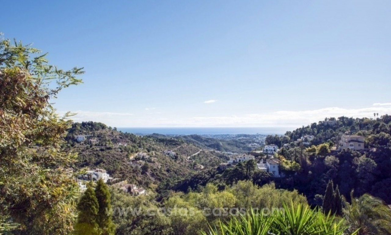 Luxe villa te koop in Marbella – Benahavis: El Madroñal landgoed met zeezicht 1