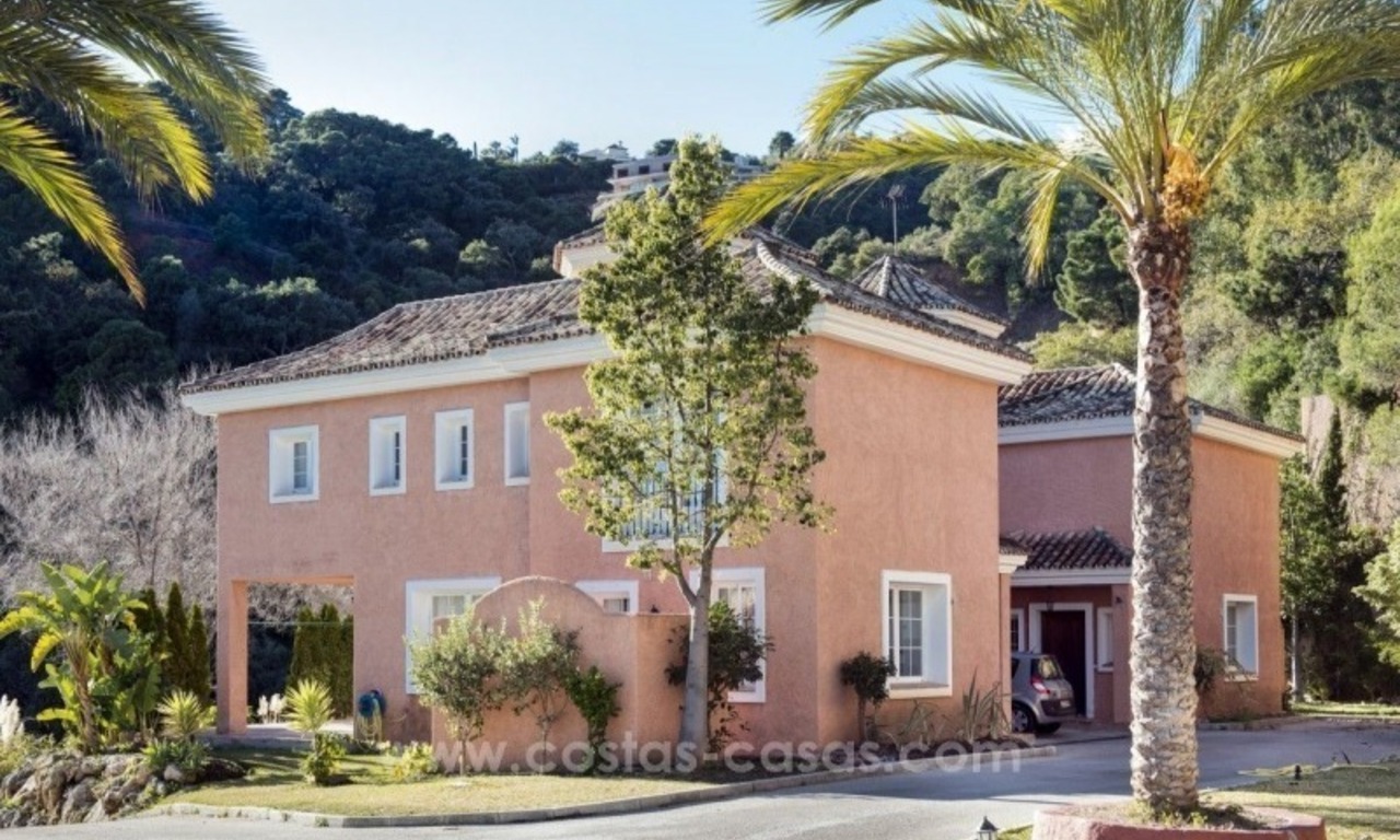 Luxe villa te koop in Marbella – Benahavis: El Madroñal landgoed met zeezicht 9