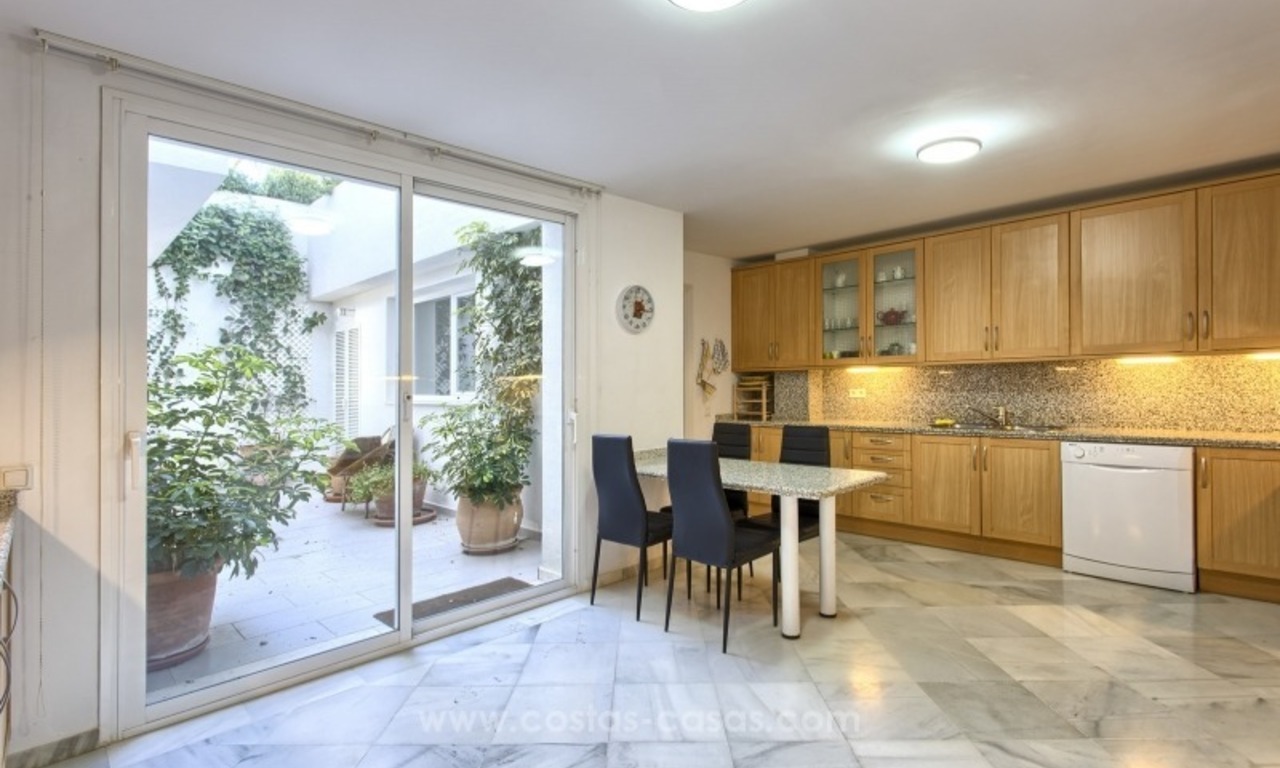 Ruim 4-slaapkamer penthouse appartement te koop met zeezicht in Benahavis – Marbella 11