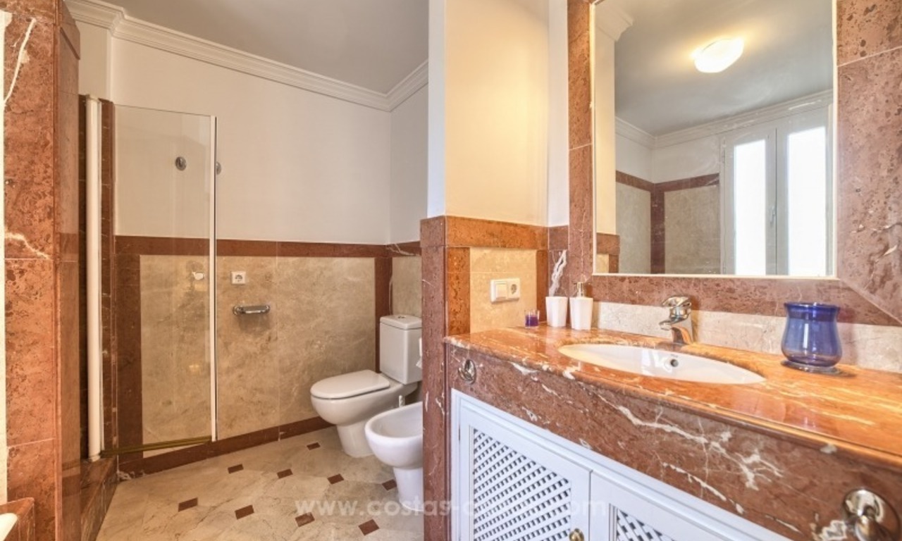 Ruim 4-slaapkamer penthouse appartement te koop met zeezicht in Benahavis – Marbella 14