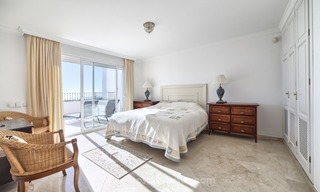 Ruim 4-slaapkamer penthouse appartement te koop met zeezicht in Benahavis – Marbella 13