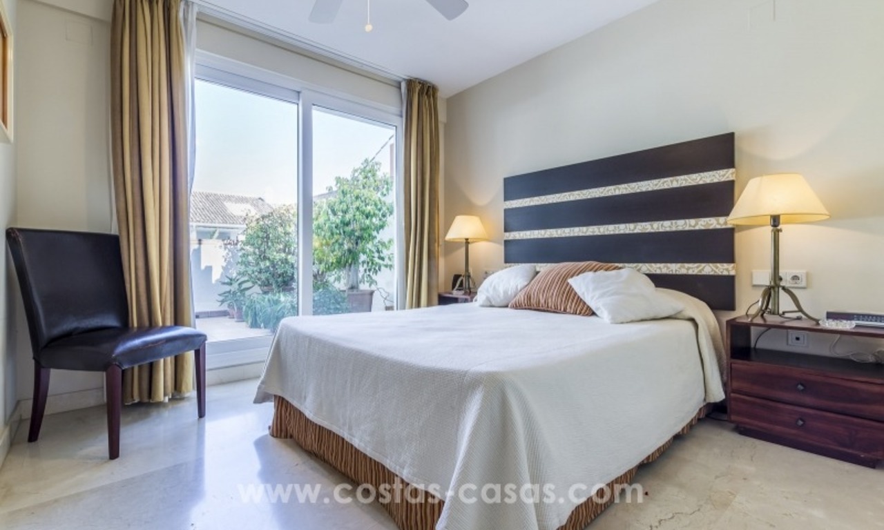 Te koop Marbella, Golden Mile: eerstelijn strand, 5-slaapkamer penthouse appartement 13