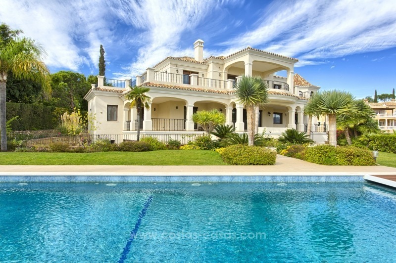 Luxe Villa met panoramisch zeezicht te koop, New Golden Mile, Marbella – Estepona