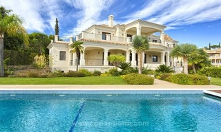Luxe Villa met panoramisch zeezicht te koop, New Golden Mile, Marbella – Estepona 0