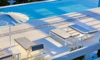 Moderne design beachside Villa te koop nabij het strand in Oost Marbella 9