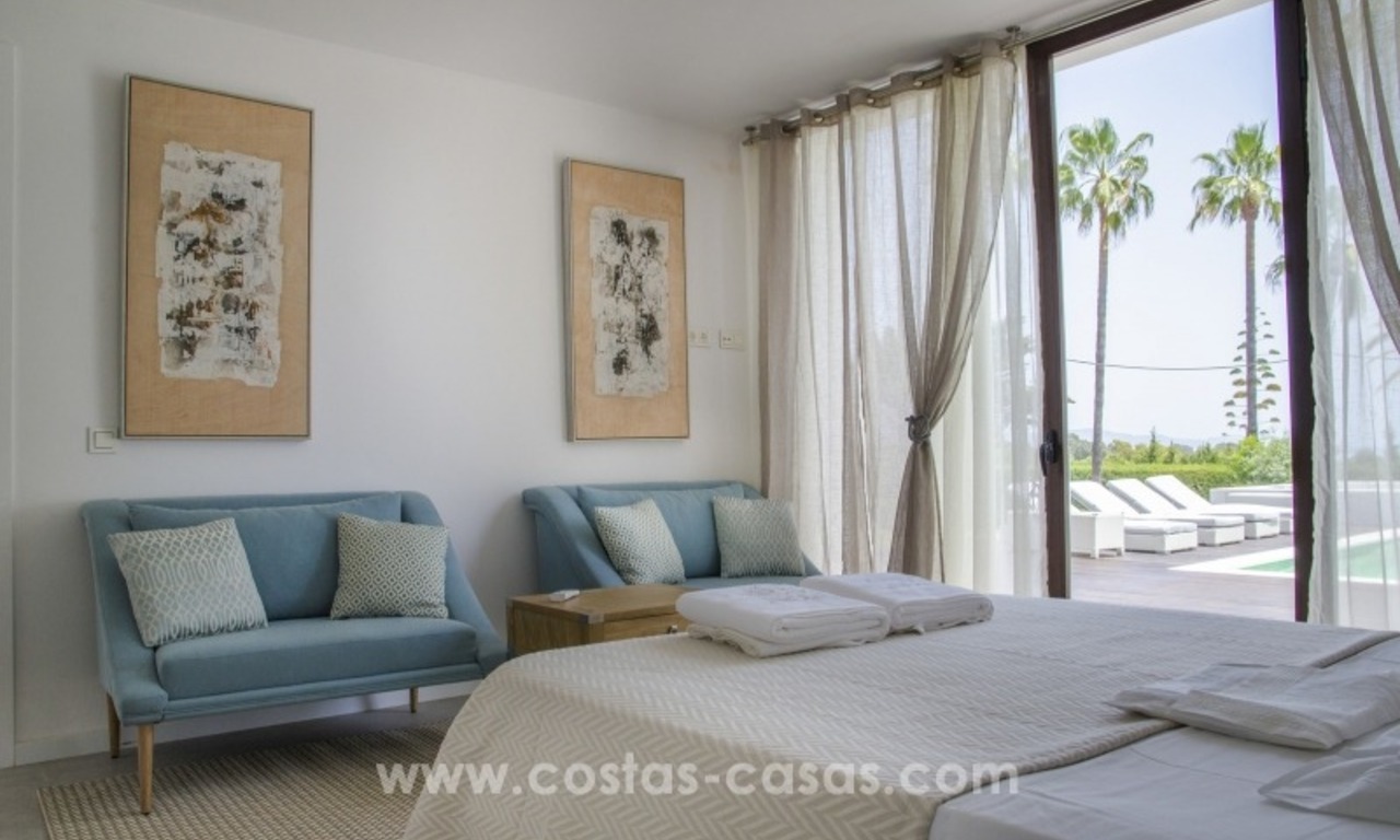 Gerenoveerde Moderne Villa te koop op de Golden Mile in Marbella 28