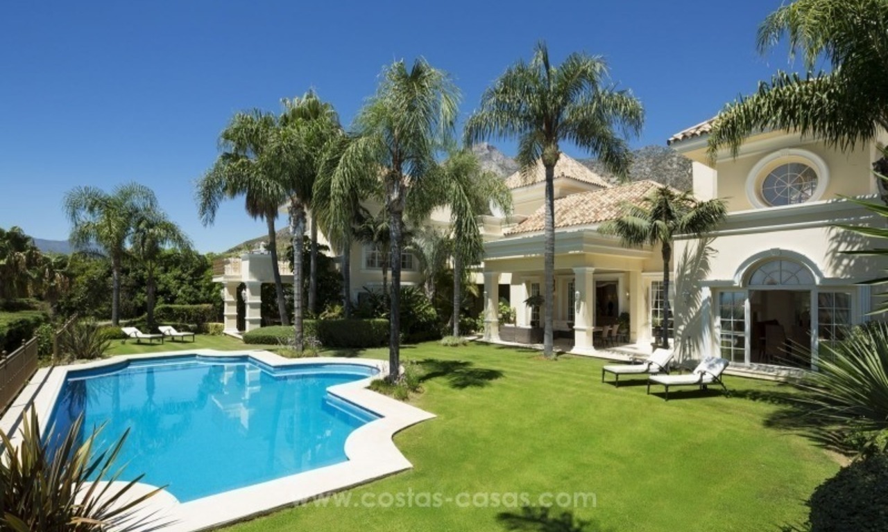 Te koop: Prachtige villa en architecten pronkstuk op de Golden Mile, Sierra Blanca - Marbella 0