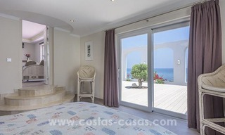 Eerstelijn strand luxe villa te koop in Mijas-Costa aan de Costa del Sol 11