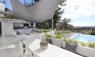 Villa in moderne stijl te koop in het gebied van Marbella - Benahavis 1
