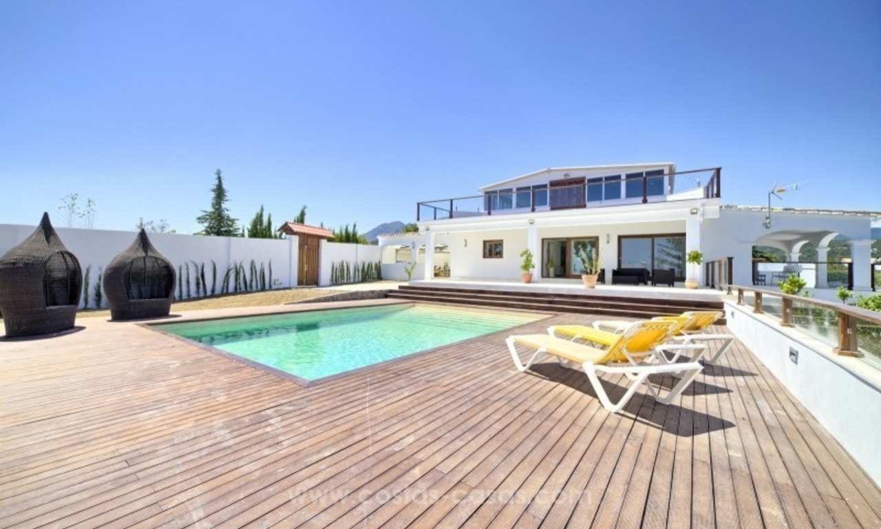 Moderne gerenoveerde villa te koop, New Golden Mile, Marbella – Estepona 1