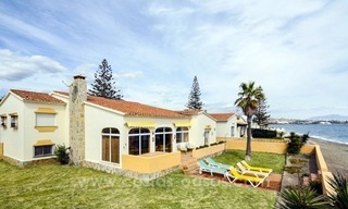 Eerstelijn strand villa te koop in Estepona, Costa del Sol 2