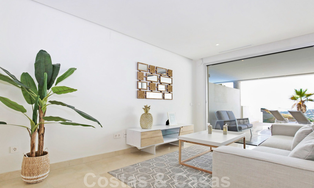 Moderne design appartementen met eigen zwembad te koop in boutique complex in Nueva Andalucia te Marbella 28739