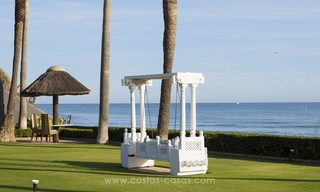 Grandioze villa in Balinese stijl te koop, direct aan het strand, Marbella Oost 13218 
