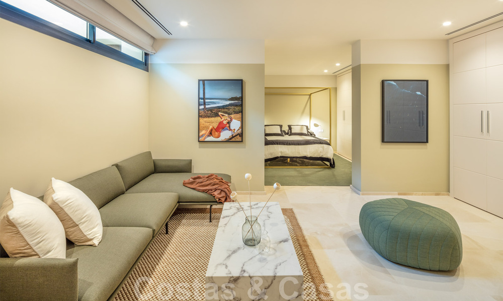 Te koop in Nueva Andalucia, Marbella: Nieuwe moderne villa in aanbouw 28936