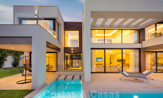 Te koop in Nueva Andalucia, Marbella: Nieuwe moderne villa in aanbouw 28966 
