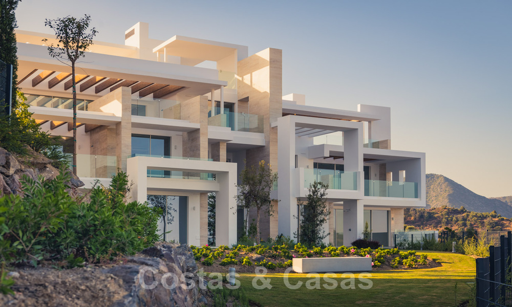 Moderne nieuwe luxe appartementen te koop met zeezicht op slechts enkele minuten rijden van Marbella centrum 38341