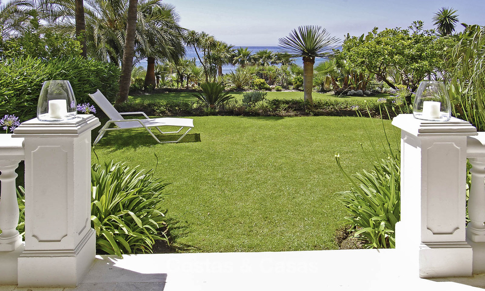Eerstelijns strand luxe appartement en penthouse te koop in Las Dunas Park, New Golden Mile, Marbella - Estepona 42371