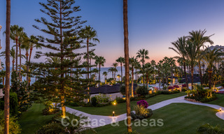 Eerstelijns strand luxe appartement en penthouse te koop in Las Dunas Park, New Golden Mile, Marbella - Estepona 42403 