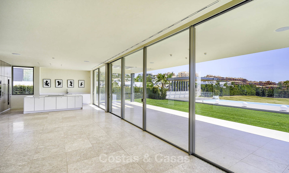  Instapklare moderne villa te koop, eerstelijn golf, te Benahavis - Marbella 15076