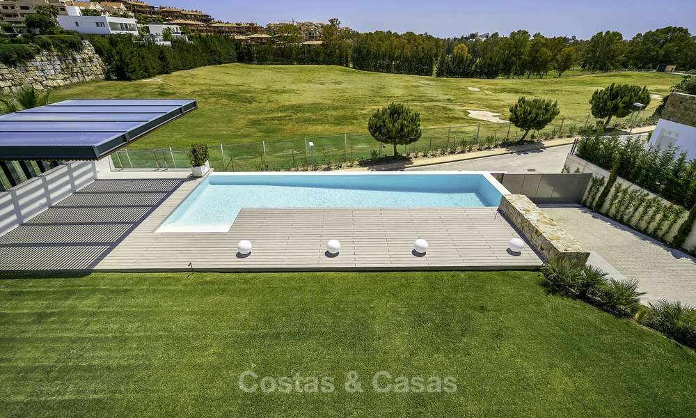  Instapklare moderne villa te koop, eerstelijn golf, te Benahavis - Marbella 15080