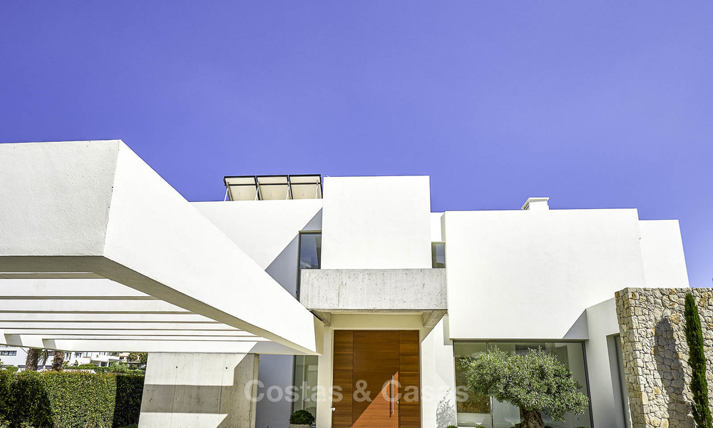  Instapklare moderne villa te koop, eerstelijn golf, te Benahavis - Marbella 15083
