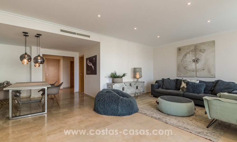 Nieuwe luxe appartementen te koop in Andalusische stijl temidden de natuur in Marbella 21555
