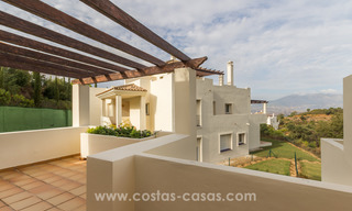 Nieuwe luxe appartementen te koop in Andalusische stijl temidden de natuur in Marbella 21572 