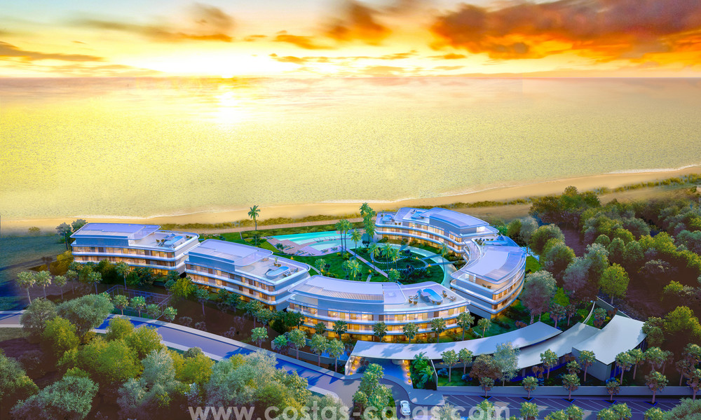 Instapklare spectaculair moderne luxe eerstelijns strand appartementen te koop in Estepona, Costa del Sol 3825