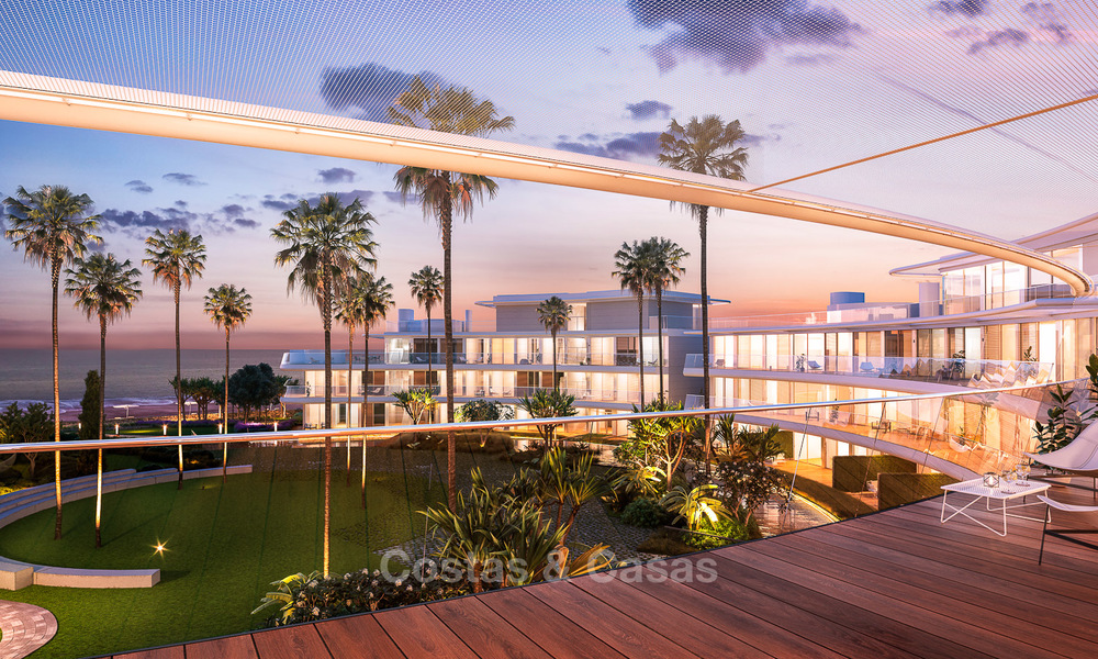 Instapklare spectaculair moderne luxe eerstelijns strand appartementen te koop in Estepona, Costa del Sol 3841