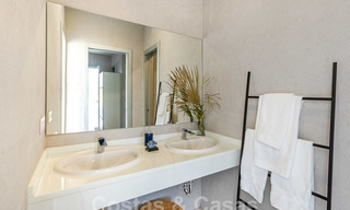 Instapklare spectaculair moderne luxe eerstelijns strand appartementen te koop in Estepona, Costa del Sol 27761 