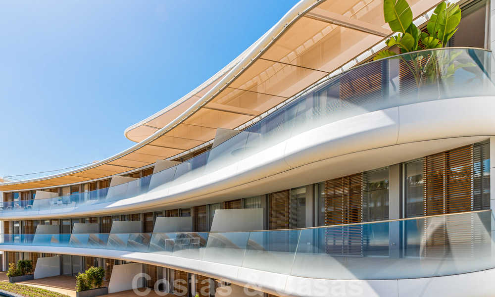 Instapklare spectaculair moderne luxe eerstelijns strand appartementen te koop in Estepona, Costa del Sol 27763