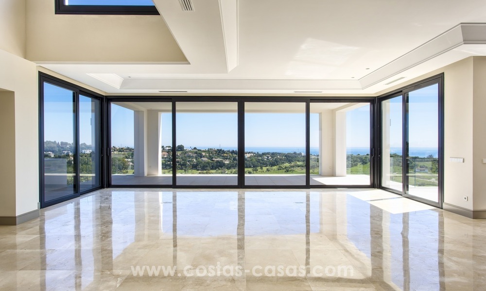 Moderne nieuwbouw villa te koop met zeezicht in Benahavis – Marbella 246