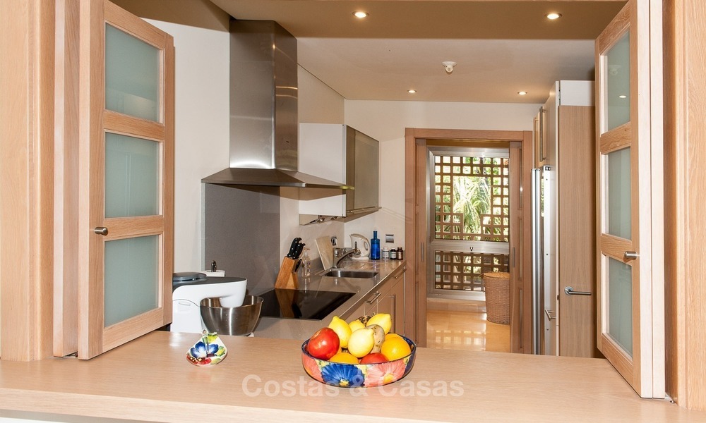 Luxe Penthouse appartement te koop met zeezicht aan de Golden Mile te Marbella 828