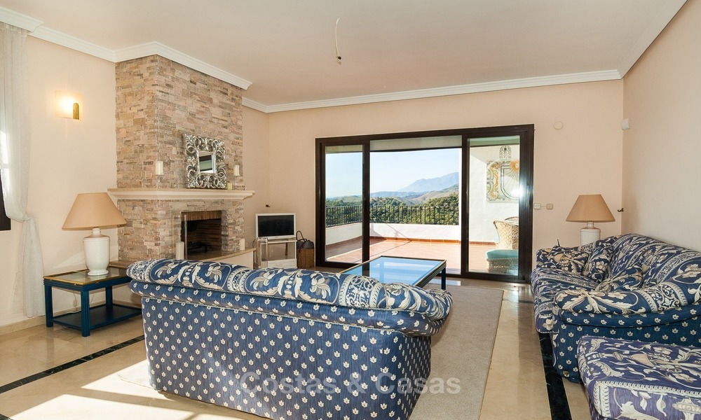 Vrijstaand Huis te koop, op het zuiden gelegen, panoramisch uitzicht op zee en golf in golfresort in Marbella - Benahavis 968