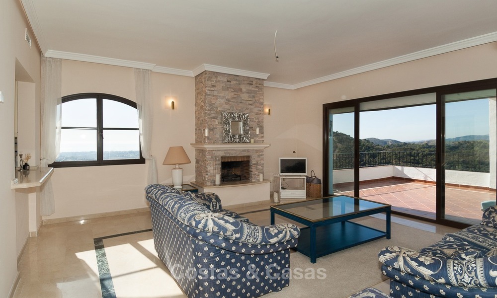 Vrijstaand Huis te koop, op het zuiden gelegen, panoramisch uitzicht op zee en golf in golfresort in Marbella - Benahavis 969
