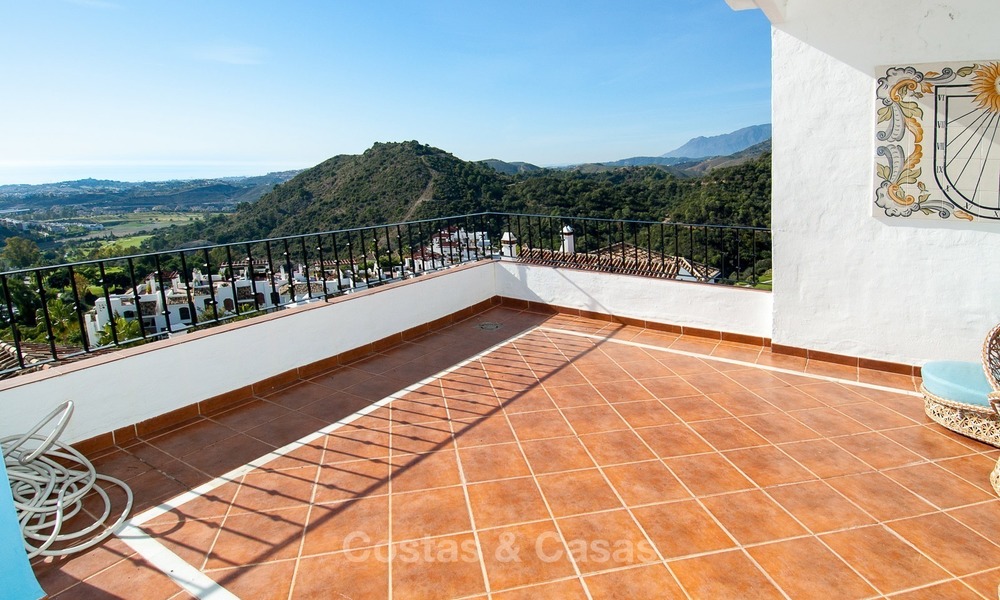 Vrijstaand Huis te koop, op het zuiden gelegen, panoramisch uitzicht op zee en golf in golfresort in Marbella - Benahavis 972