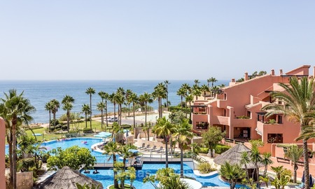 Eerstelijns strand penthouse appartement te koop op de New Golden Mile tussen Marbella en Estepona 996