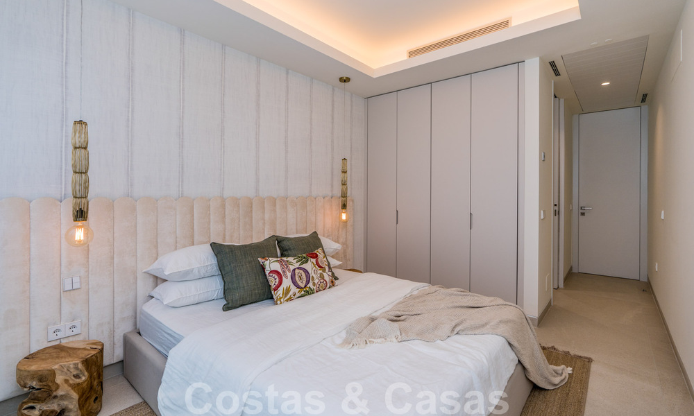 Moderne Luxe Appartementen te koop, direct aan de strandboulevard gelegen, in Estepona centrum. Opgeleverd! 40606