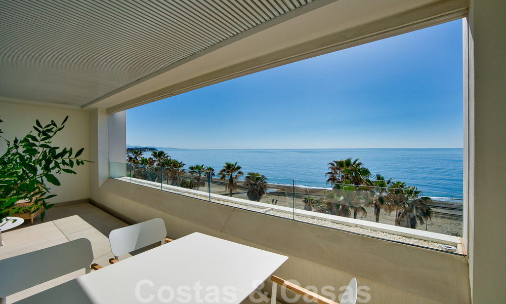 Moderne Luxe Appartementen te koop, direct aan de strandboulevard gelegen, in Estepona centrum. Opgeleverd! 40620