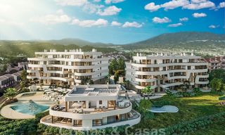 Nieuwbouw moderne appartementen te koop, direct aan het Strand, in Mijas Costa. Voltooid. Laatste en beste unit! Penthouse met enorm terras en privé plonsbad. 28135 