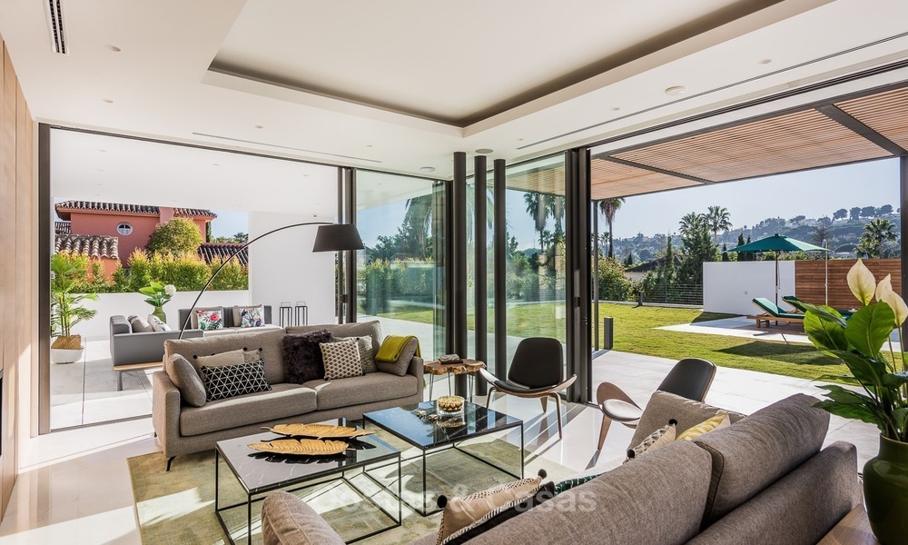 Nieuwe, Ultra-moderne Villa te koop met uitzicht op de Golfbaan in Nueva Andalucía, Marbella 1422
