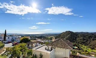 Ultra-moderne villa te koop met uitzicht op de Bergen en Golf in Benahavis, Marbella 1457 
