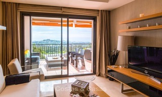 Modern Appartement met Panoramisch Zee-, Golf- en Bergzicht te koop in La Quinta, Benahavis - Marbella 1531 