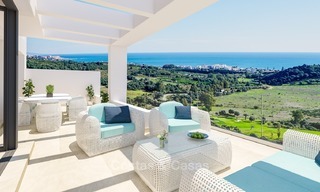 Eigentijdse, Moderne Appartementen met Uitzicht op de Golfbaan en de Zee te koop in Estepona, Costa del Sol 1764 