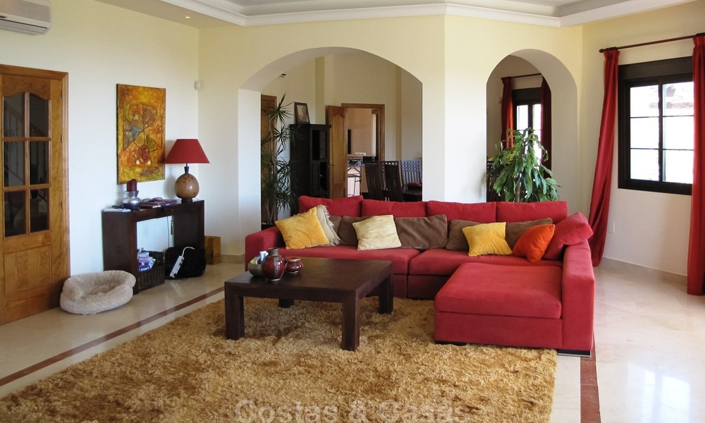 Luxe Villa te koop met zicht op de Zee en de Bergen in een Beveiligd Complex in La Quinta, Benahavis - Marbella 2018
